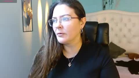 Jossie online show from 04-19-26, 03:28