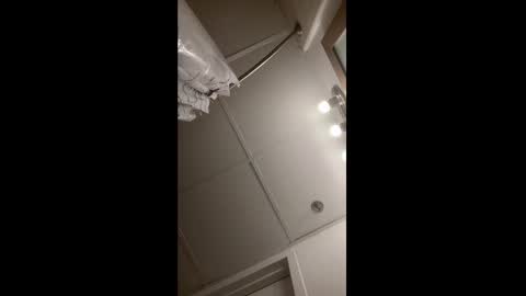 mskitty000 online show from 11-07-25, 08:09