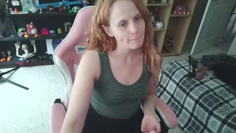 Snapshot of msmallow chatting on 11-27-25, 06:54 Mallow online show from 11-27-25, 06:54