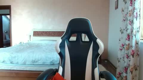 msmarshmallow1 online show from 02-12-25, 11:07