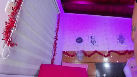 Snapshot of mssburbuja chatting on 12-31-24, 09:21 Manuela online show from 12-31-24, 09:21