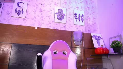 Snapshot of mssburbuja chatting on 01-23-25, 03:26 Manuela online show from 01-23-25, 03:26