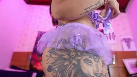 Snapshot of mssburbuja chatting on 10-10-25, 03:27 Manuela online show from 10-10-25, 03:27