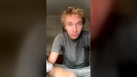 Snapshot of msteele331 chatting on 01-11-26, 02:44 msteele331 online show from 01-11-26, 02:44