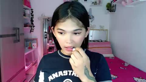 Snapshot of mstefany chatting on 10-06-25, 05:43 tefany online show from 10-06-25, 05:43