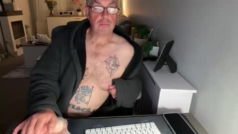 Snapshot of mtb1697 chatting on 09-15-25, 09:26 mtb1697 online show from 09-15-25, 09:26