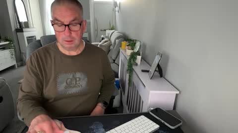 Snapshot of mtb1697 chatting on 10-04-25, 03:10 mtb1697 online show from 10-04-25, 03:10