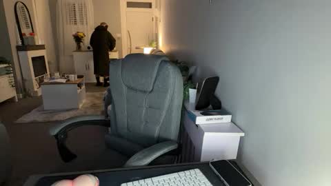 Snapshot of mtb1697 chatting on 11-16-25, 11:43 mtb1697 online show from 11-16-25, 11:43