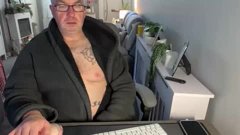 Snapshot of mtb1697 chatting on 12-20-25, 10:44 mtb1697 online show from 12-20-25, 10:44