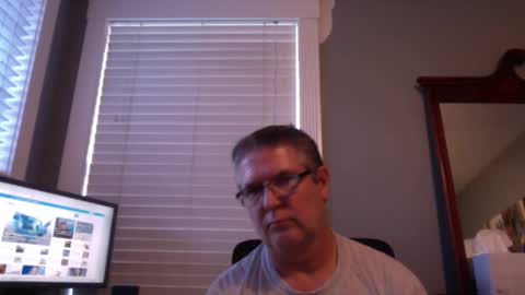Snapshot of mtbrdr76 chatting on 02-17-26, 11:44 Fun time Daddy online show from 02-17-26, 11:44