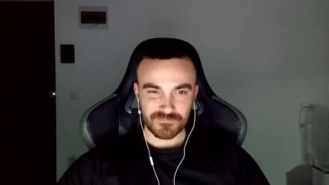 Victor online show from 12-28-24, 03:26