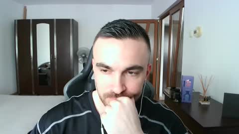 Victor online show from 04-06-26, 12:17