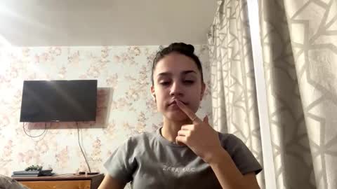 Snapshot of muibuzick chatting on 02-05-26, 06:40 Tia online show from 02-05-26, 06:40