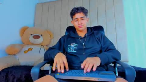 muichiro tokito1 online show from 02-01-25, 04:24