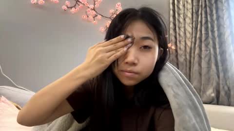 Mia online show from 04-20-26, 10:11