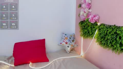 Snapshot of mulan_queen chatting on 06-23-26, 01:31 Mulan online show from 06-23-26, 01:31