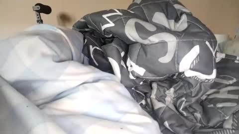 Snapshot of mulato44 chatting on 01-06-25, 11:07 Laly online show from 01-06-25, 11:07