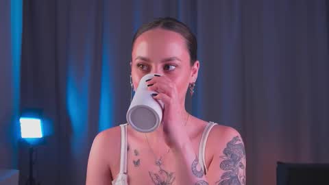 Snapshot of multifruiti chatting on 10-06-25, 07:50 Kira online show from 10-06-25, 07:50