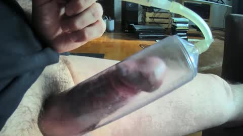Snapshot of multiplecumandorgasm chatting on 11-22-25, 10:58 Juicy German Cock online show from 11-22-25, 10:58
