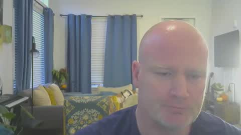 Snapshot of multipopper chatting on 12-20-25, 10:06 multipopper online show from 12-20-25, 10:06