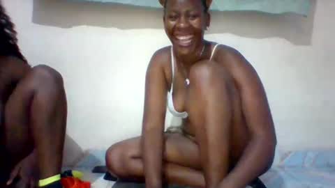 Snapshot of mumy_vivi chatting on 09-10-25, 09:04 mumy_vivi online show from 09-10-25, 09:04