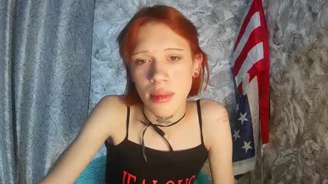 Snapshot of mun_poli chatting on 12-17-25, 11:11 Polik online show from 12-17-25, 11:11