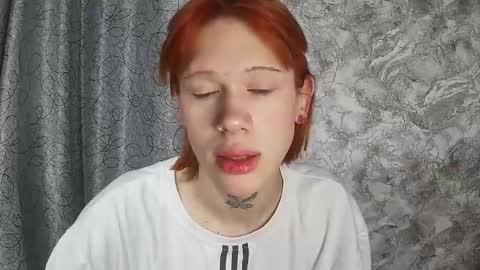 Snapshot of mun_poli chatting on 12-22-25, 12:07 Polik online show from 12-22-25, 12:07