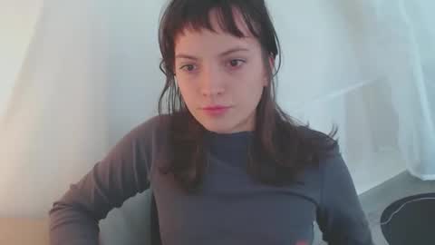 Snapshot of munchi_ chatting on 11-18-25, 03:49 online show from 11-18-25, 03:49