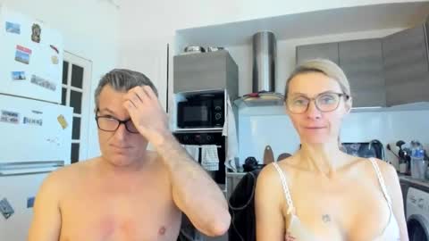 LOVELY JULIA  Peter DAY online show from 12-21-25, 08:43