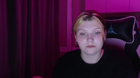 Milana online show from 06-02-26, 03:47
