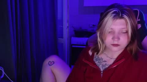 Milana online show from 06-22-26, 03:53