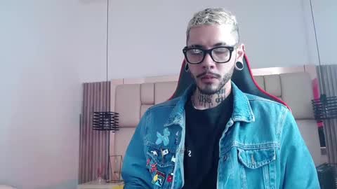 Snapshot of murdockh chatting on 01-26-25, 08:25 murdok online show from 01-26-25, 08:25