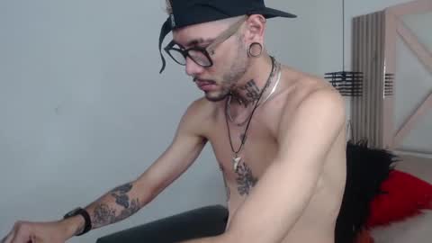 Snapshot of murdockh chatting on 03-10-25, 10:04 murdok online show from 03-10-25, 10:04