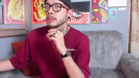 Snapshot of murdockh chatting on 10-10-25, 03:16 murdok online show from 10-10-25, 03:16