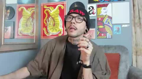 Snapshot of murdockh chatting on 10-12-25, 03:05 murdok online show from 10-12-25, 03:05