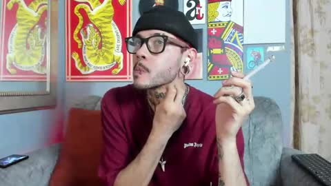 Snapshot of murdockh chatting on 10-13-25, 05:18 murdok online show from 10-13-25, 05:18