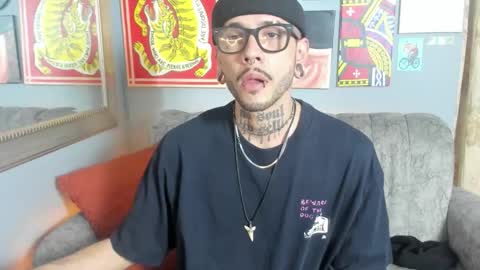 Snapshot of murdockh chatting on 10-20-25, 03:40 murdok online show from 10-20-25, 03:40