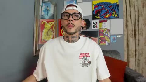 Snapshot of murdockh chatting on 10-27-25, 05:11 murdok online show from 10-27-25, 05:11