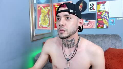 Snapshot of murdockh chatting on 12-01-25, 08:03 murdok online show from 12-01-25, 08:03