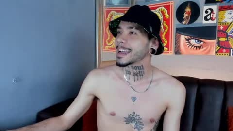 Snapshot of murdockh chatting on 05-03-26, 11:44 murdok online show from 05-03-26, 11:44