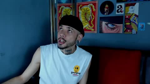 Snapshot of murdockh chatting on 05-17-26, 04:32 murdok online show from 05-17-26, 04:32