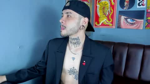 Snapshot of murdockh chatting on 05-21-26, 02:07 murdok online show from 05-21-26, 02:07