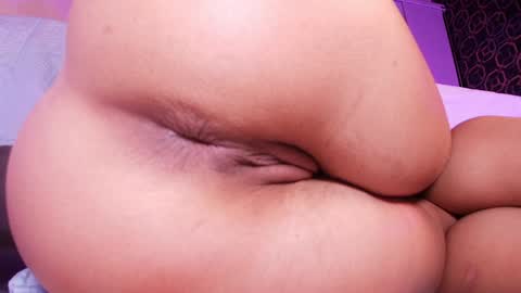 Snapshot of muriel_belovv chatting on 01-17-25, 06:15 Tell me Sofi online show from 01-17-25, 06:15
