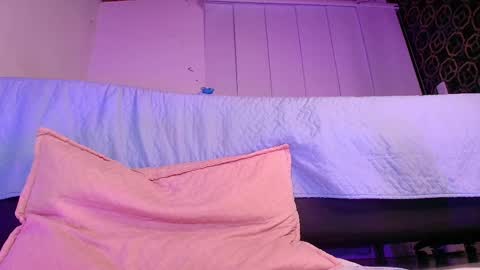 Snapshot of muriel_belovv chatting on 03-11-25, 09:13 Tell me Sofi online show from 03-11-25, 09:13