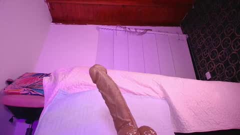 Snapshot of muriel_belovv chatting on 09-22-25, 03:08 Tell me Sofi online show from 09-22-25, 03:08