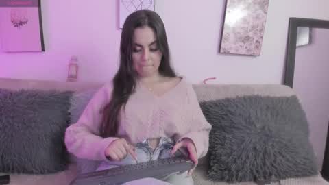 Snapshot of muriell_69 chatting on 11-27-25, 11:40 muriell_69 online show from 11-27-25, 11:40