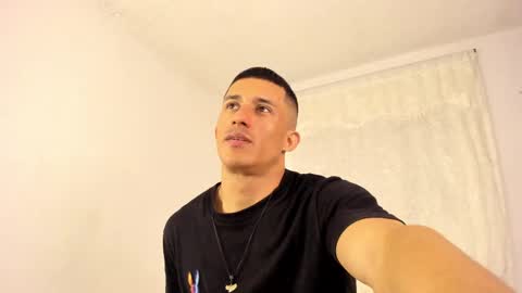 Snapshot of muscle_man07 chatting on 11-15-25, 10:15 Muscle Man online show from 11-15-25, 10:15