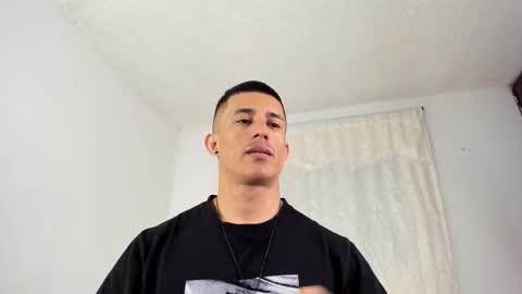 Snapshot of muscle_man07 chatting on 11-18-25, 10:03 Muscle Man online show from 11-18-25, 10:03