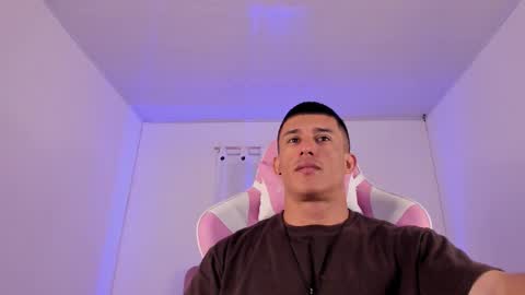 Snapshot of muscle_man07 chatting on 01-11-26, 10:04 Muscle Man online show from 01-11-26, 10:04