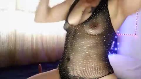 Snapshot of muscle_mommyy chatting on 09-18-25, 11:56 arami online show from 09-18-25, 11:56